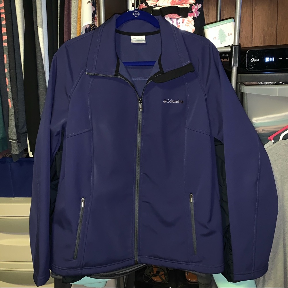 🍓Perfect condition Columbia soft shell jacket XL